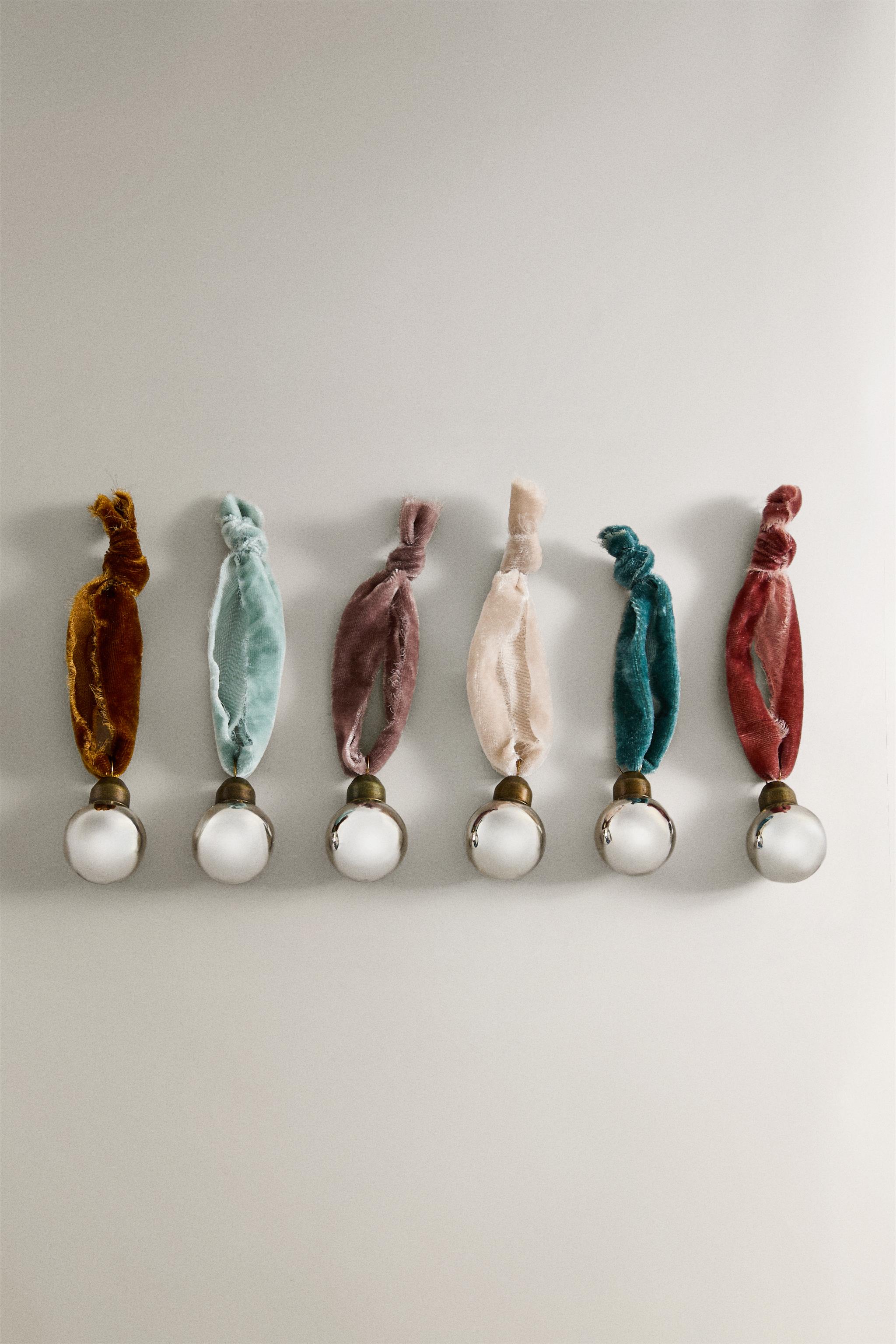 SET OF MINI BALL CHRISTMAS TREE ORNAMENTS WITH BOW (SET OF 6)